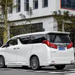 Toyota Alphard 2017 из Китая