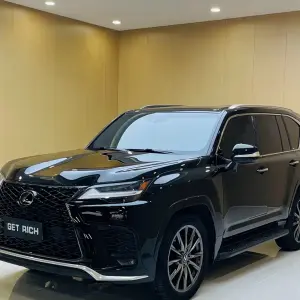 Lexus LX 2023 лот 57800812 из Китая