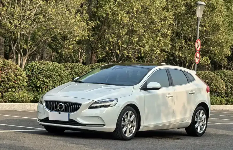 Volvo V40 2017 из Китая