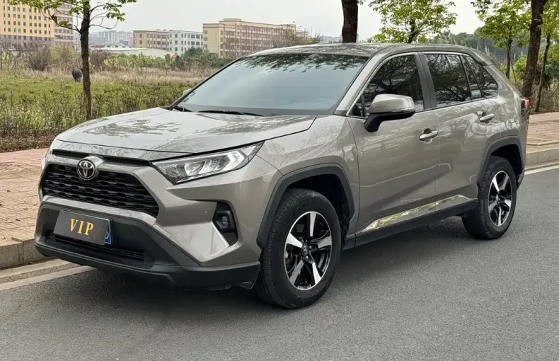 Toyota RAV4 2024 из Китая
