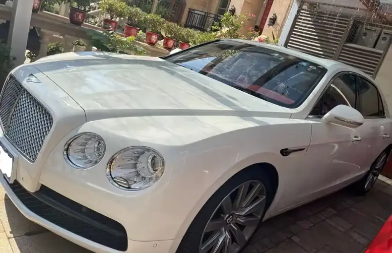 Bentley Flying Spur 2016 из Китая