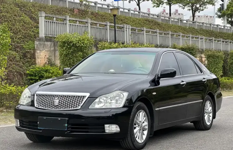 Toyota Crown 2009 из Китая