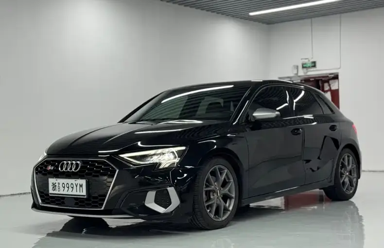 Audi A3 2021 из Китая