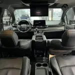 Toyota Granvia 2024 из Китая