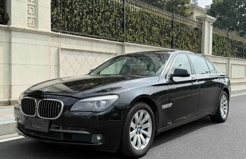 BMW 7 Series 2009 из Китая