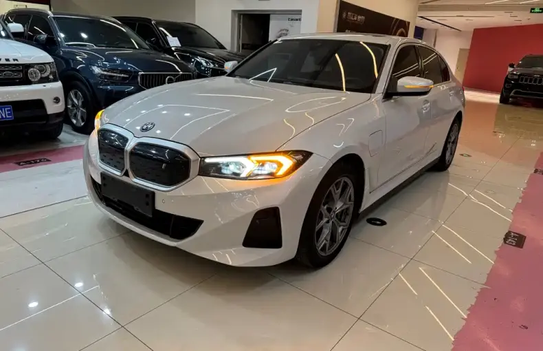 BMW i3 2024 из Китая