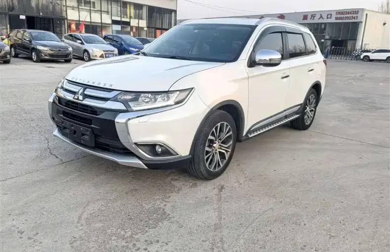 Mitsubishi Outlander 2017 из Китая