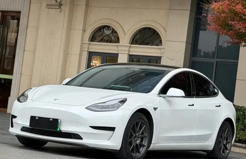 Tesla Model 3 2021 из Китая