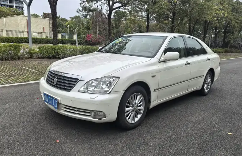 Toyota Crown 2007 из Китая