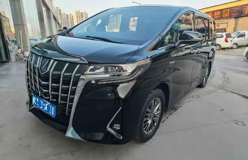 Toyota Alphard 2021 из Китая