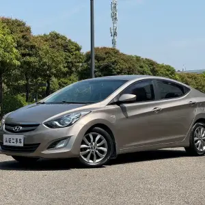 Hyundai Elantra Langdong 2015 из Китая