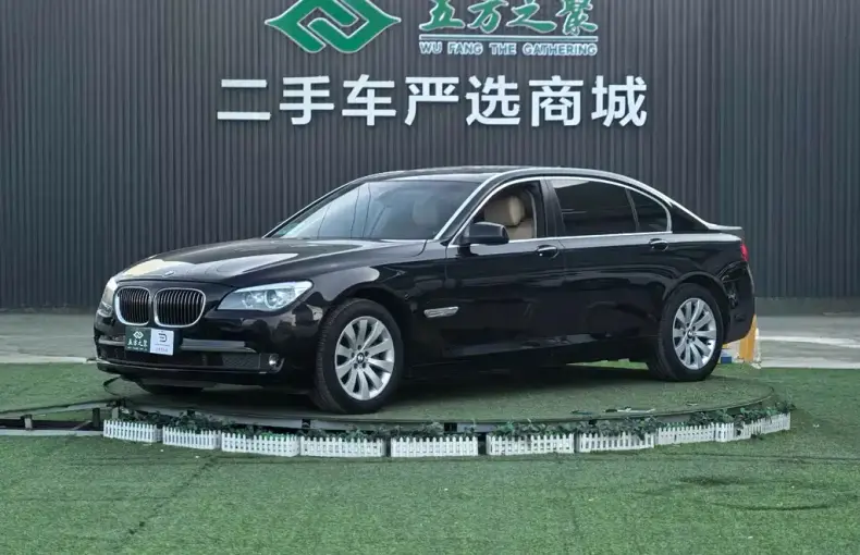 BMW 7 Series 2010 из Китая