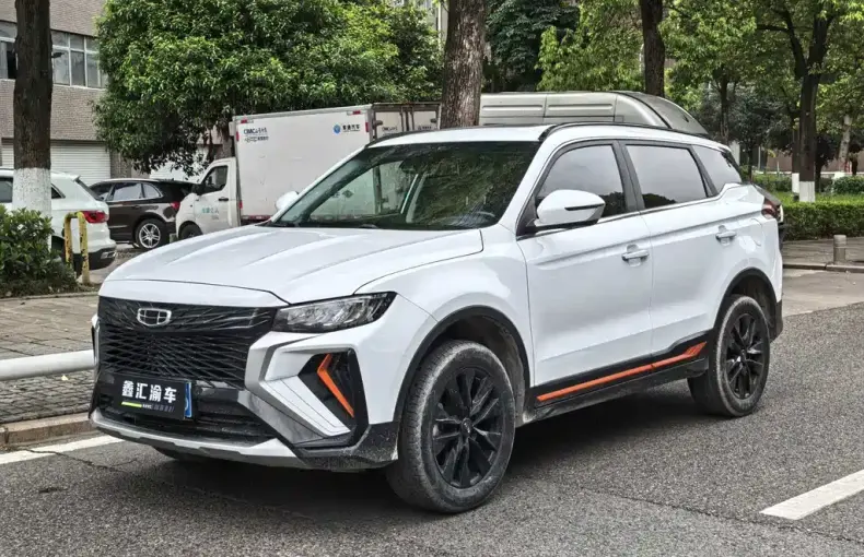 Geely Boyue 2023 из Китая