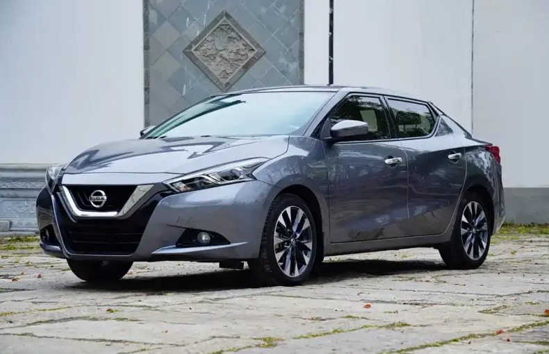 Nissan Bluebird 2016 из Китая