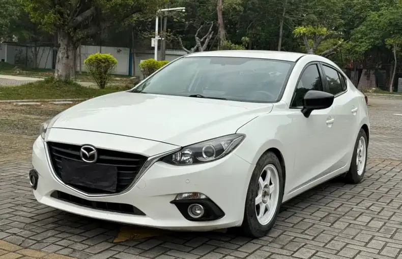 Mazda 3 Axela 2016 из Китая