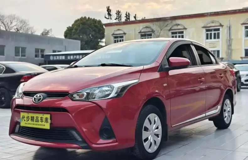 Toyota Yaris L 2021 из Китая