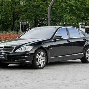 Mercedes-Benz S-Class 2011 из Китая