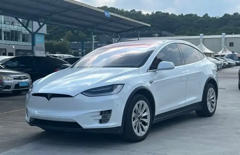 Tesla Model X 2018 из Китая