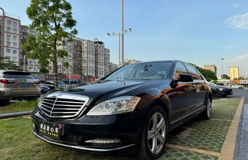 Mercedes-Benz S-Class 2011 из Китая