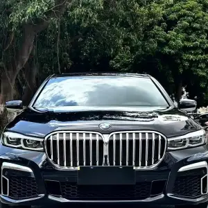 BMW 7 Series 2021 из Китая