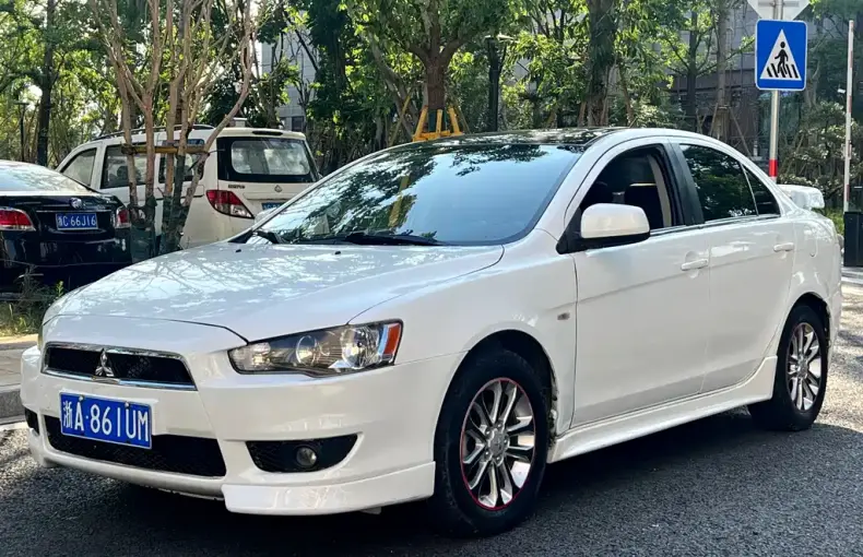 Mitsubishi Lancer EX 2012 из Китая