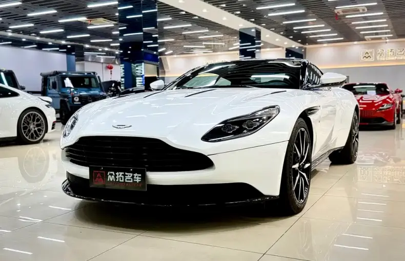 Aston Martin DB11 2017 из Китая