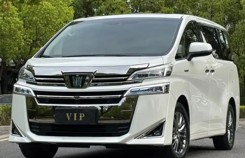 Toyota Vellfire 2023 из Китая