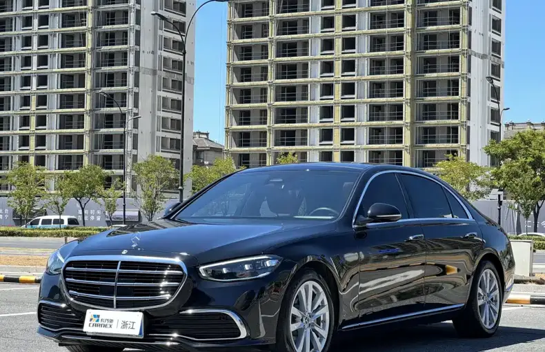 Mercedes-Benz S-Class 2023 из Китая
