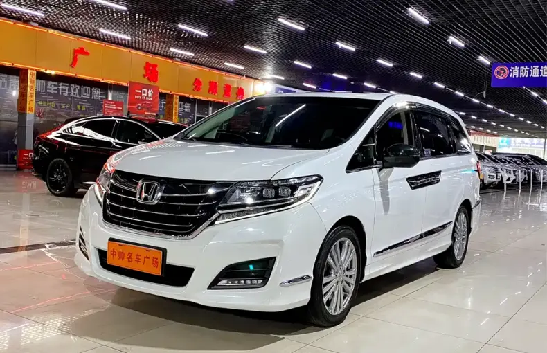 Honda Elysion 2019 из Китая