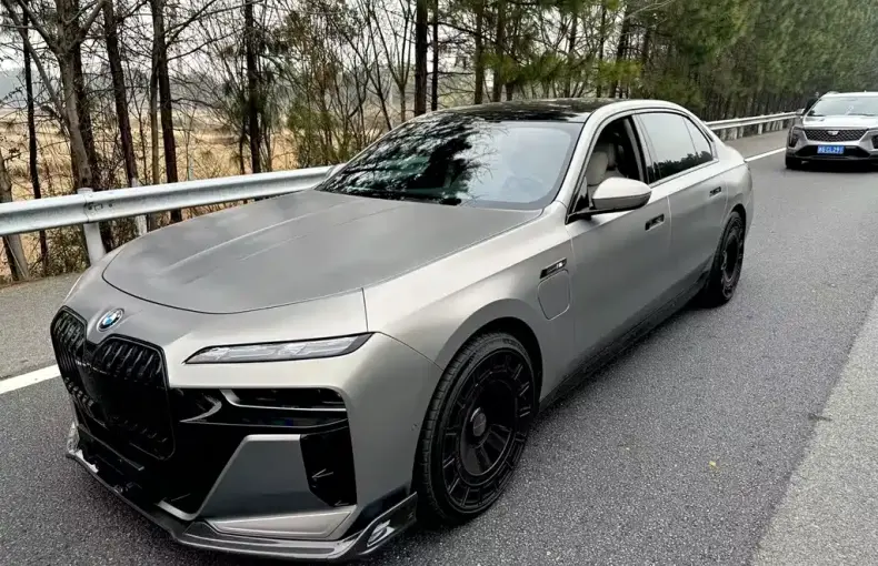 BMW i7 2024 из Китая