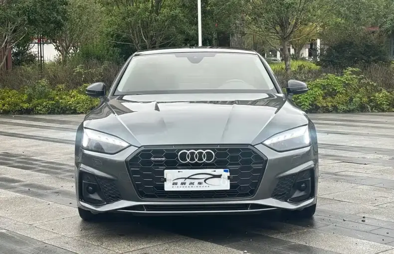Audi A5 (Import) 2021 из Китая