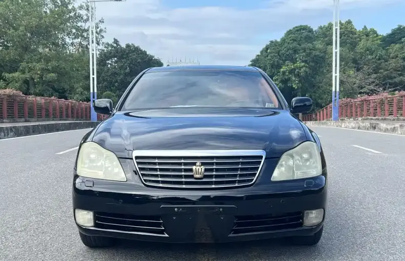 Toyota Crown 2008 из Китая