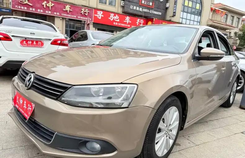 Volkswagen Sagitar 2015 из Китая