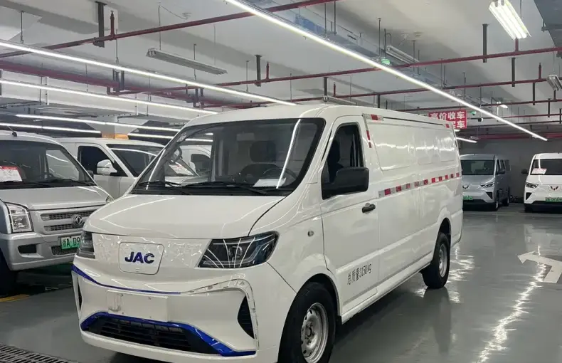 JAC Bluecat 2024 из Китая