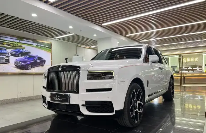 Rolls-Royce Cullinan 2021 из Китая