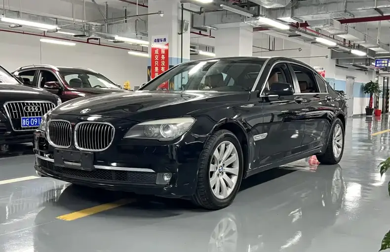 BMW 7 Series 2012 из Китая