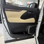 Toyota Alphard 2021 из Китая