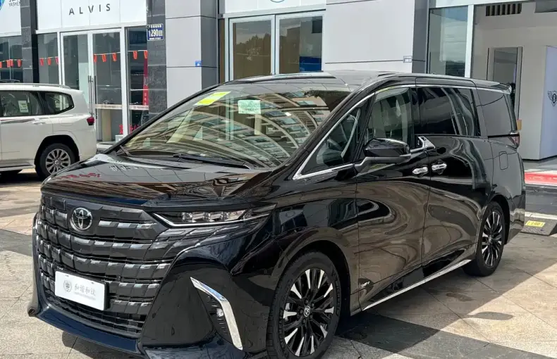 Toyota Alphard из Китая