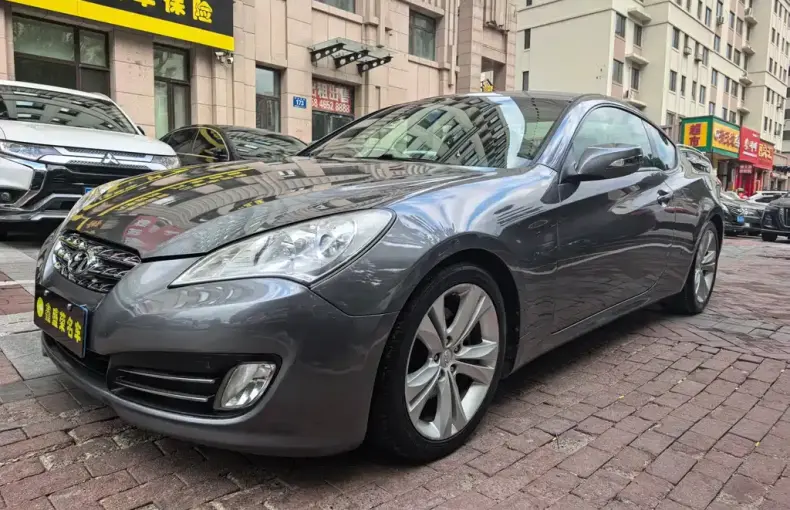 Hyundai Genesis Coupe 2010 из Китая