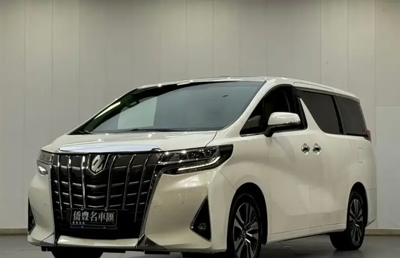 Toyota Alphard 2019 из Китая