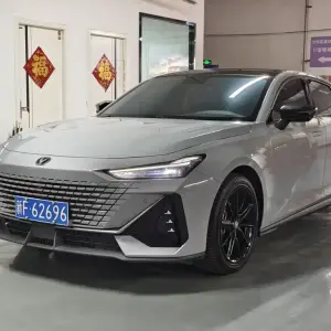 Changan UNI-V 2023 из Китая