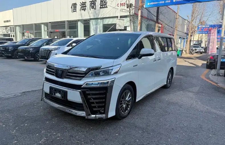 Toyota Vellfire 2022 из Китая