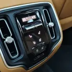 Aston Martin DBX из Китая