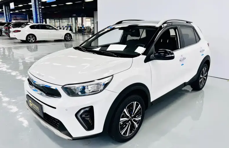 Kia KX1 2022 из Китая