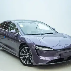 智界 Zhijie S7 из Китая