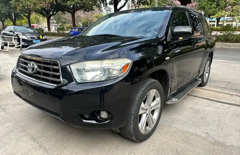 Toyota Highlander (Import) 2009 из Китая