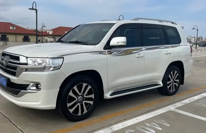 Toyota Land Cruiser 2019 из Китая