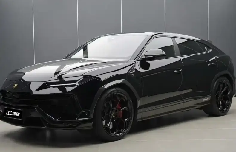 Lamborghini Urus 2023 из Китая