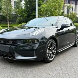 Lynk & Co 03 2022 180 л.с. 180 л.с. 180 л.с. из Китая