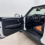 MINI Mini 2024 102 л.с. из Китая